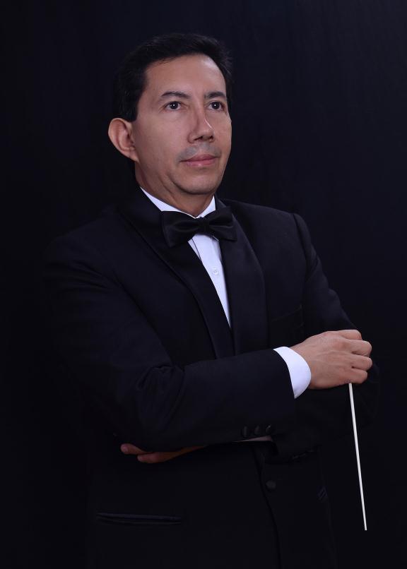 PATRICIO GIOVANNYJARAMILLO CARRILLO Músico formado en el Conservatorio Nacional de Música Salvador Bustamante Celi de la ciudad de Loja.