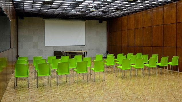 Espacios cerrados Sala 3 Uso: conferencias, sala de juntas, mesas redondas, foros, debates, ciclos de