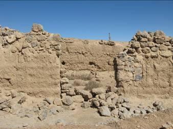 000 años de antigüedad en función de algunos descubrimientos realizados en el margen occidental del salar de Coposa (Núñez et al 2005).