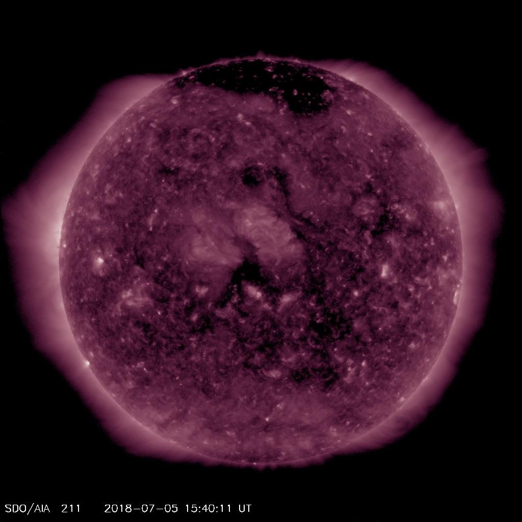 Corona solar El Sol en rayos X suaves (211 Å). La emisión de Fe XIV revela la estructura magnética en la alta corona que se encuentra a 2,000,000 K.