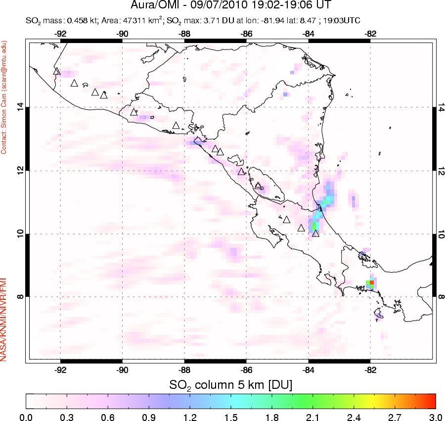 Una condición similar se observó entre el 7 y el 8 de setiembre 2010. El 7 de setiembre alrededor de las 7:20 a.m. se observó la pluma del Turrialba moviéndose en forma muy compacta hacia el norte (Figs.