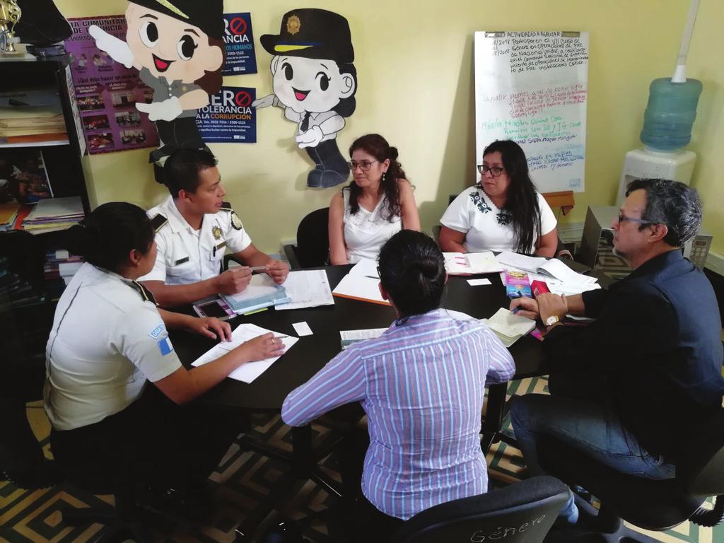 8 Igualdad de Género en la Policía Nacional Civil El equipo técnico de la Fundación Justicia y Género en conjunto con Impunity Watch y la Policía Nacional Civil de Guatemala se encuentra diseñando la