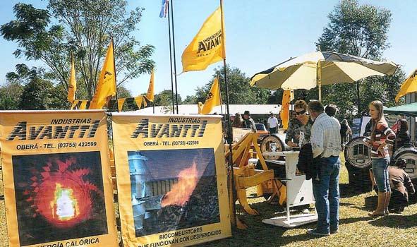 ADIMRA - Cámara Misionera de Industriales Metalúrgicos (CAMIIM) Stand de Avantti en una exposición de herramientas.