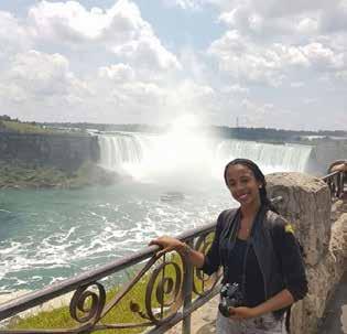 Testimonios Unicentralistas Paula Celeste Padilla Mosquera Estudiante de Comunicación Social y Periodismo La oportunidad de viajar a Canadá fue toda una aventura, y por supuesto una experiencia muy