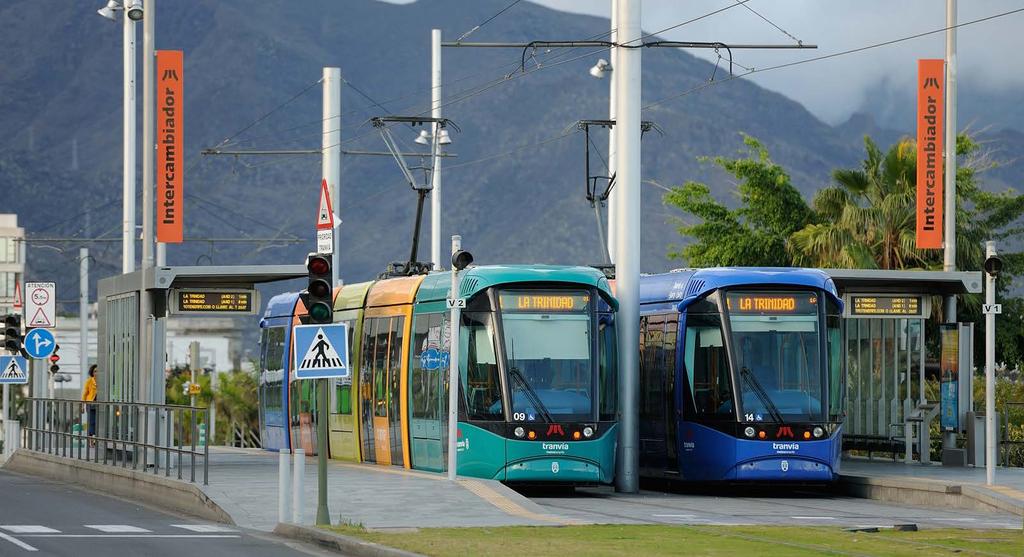 Metros y tranvías Metros and trams Graphic memory of the Spanish railway 2017-2018 29.