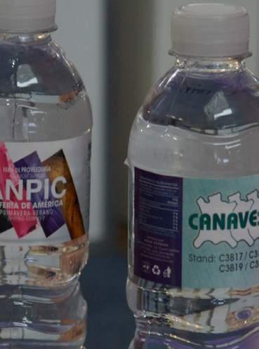 Botellas con Agua Disponible: 6 espacios Cantidad:
