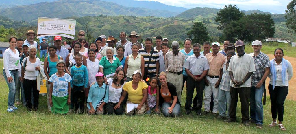 Un enfoque comunitario al desarrollo agrícola sostenible CCAFS trabaja con las comunidades para desarrollar