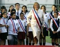 Cree usted que la presidenta Michelle Bachelet es Respetada por los chilenos?