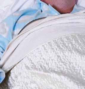 La apnea del sueño es grave Cuando tiene apnea del sueño, deja de respirar durante períodos cortos de tiempo