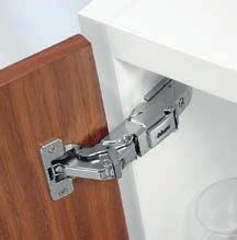 Montaje y desmontaje sin herramientas de la puerta en el cuerpo de mueble - Ajuste en 3 dimensiones (con la