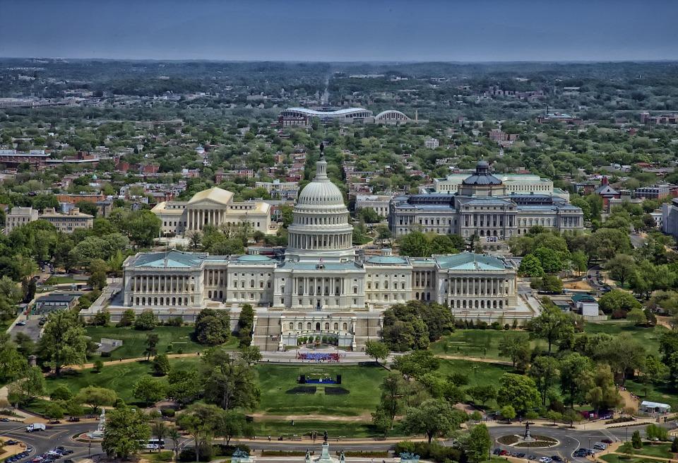 Día 3 WASHINGTON Autobús con paradas libres de Washington 24 Horas. Explore Washington DC a su propio ritmo con un extenso itinerario con paradas libres por el corazón de la capital de la nación.