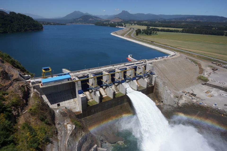 hidroelectricidad con regulación (embalses