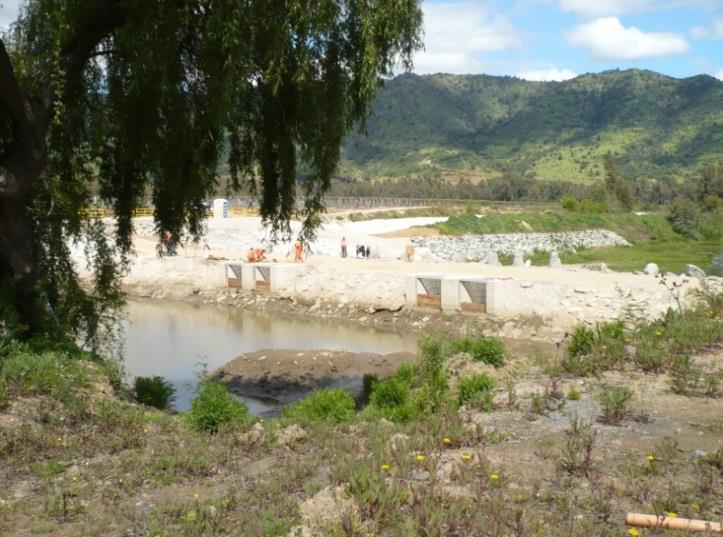 CANAL LOLOL SUR. (Actualmente en operaciones) Se inicia en la Bocatoma Badén ubicada en el km 20,2 del Estero Nerquihue.