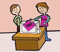Al entregar el paquete electoral solicita y obtiene el Recibo de entrega del paquete electoral al Consejo Distrital, el cual revisa y conserva para aclaraciones posteriores.