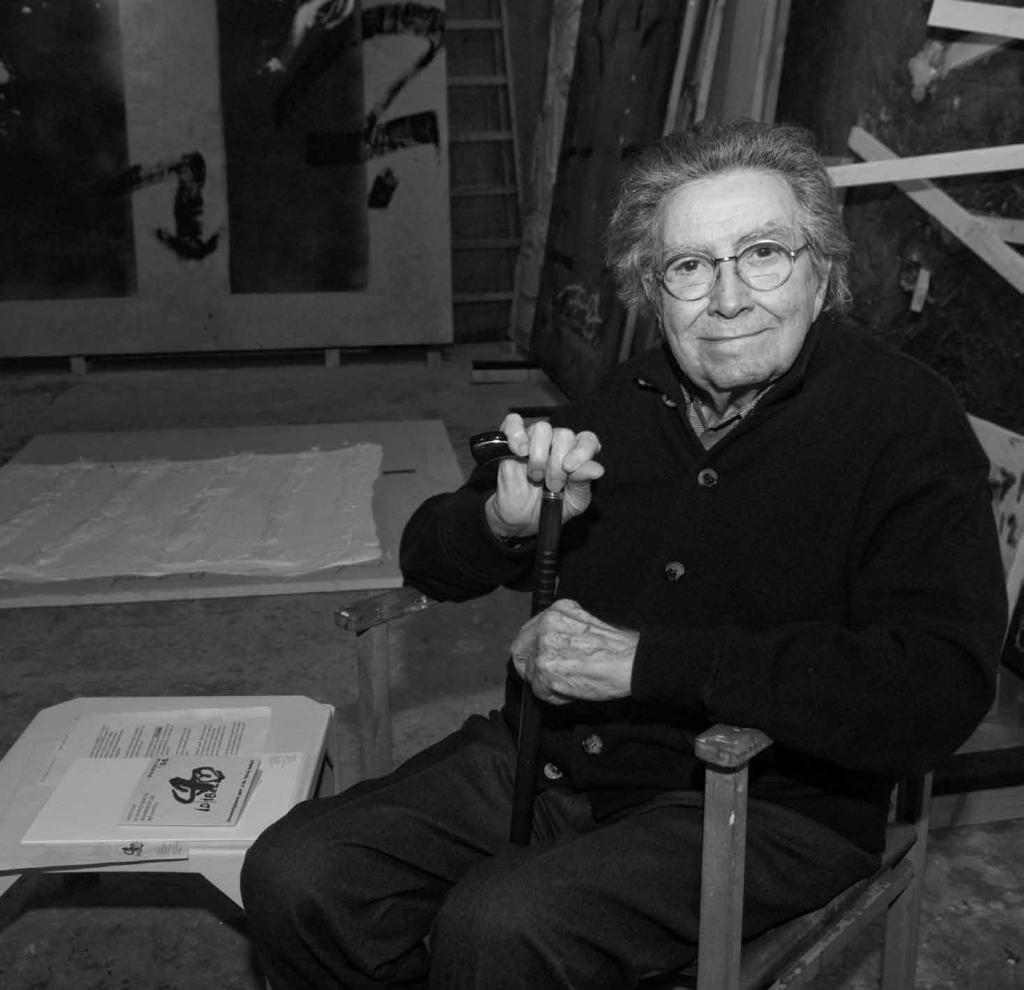 1.02 Antoni Tàpies. L artista Antoni Tàpies va néixer a Barcelona l any 1923.
