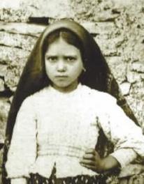 JACINTA (10-3-1910 a 20-2-1920) Vivía apasionada por el ideal de convertir pecadores, a fin de arrebatarlos del suplicio del infierno, cuya pavorosa visión tanto la impresionó.
