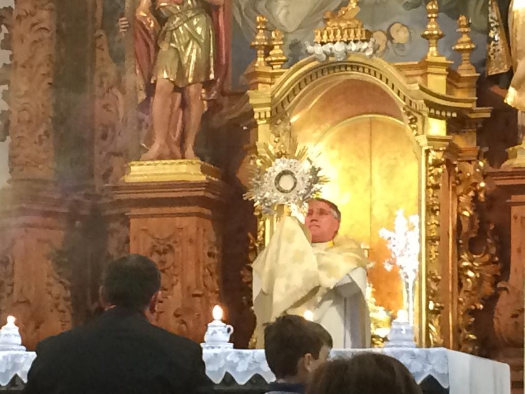 CORPUS 2018 FINAL DE UN CICLO Un año más, con la festividad del Corpus Christi, cerramos el ciclo litúrgico especialmente dedicado al Santísimo Sacramento.