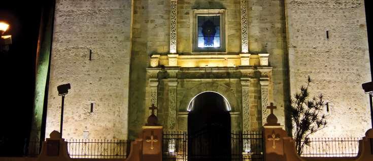 Por la tarde visita de Valladolid con guía local, capital de Castilla y León, donde nacieron Felipe II y Ana de Austria, se casaron los Reyes Católicos y vivieron Colón, Cervantes, Góngora y Quevedo.