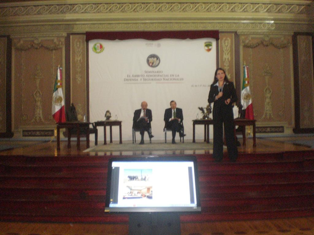 26 Mesa V: Prospectiva del desarrollo Aeroespacial de México. Moderador Julio A.