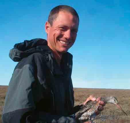 Nathan Senner, ha trabajado con aves playeras desde hace más de 20 años y ha viajado por gran parte del hemisferio occidental.