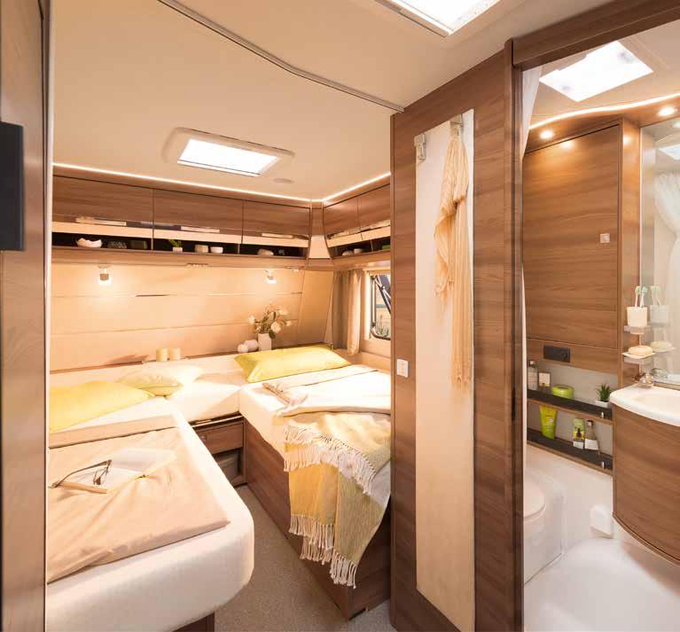 DESCANSO El confort Nomad El sistema SchlafGut garantiza por las noches un descanso de primera calidad con los colchones de espuma fría y 7 zonas en todas las camas fijas y