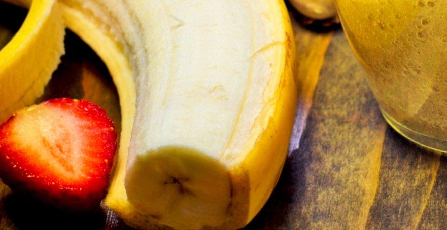 = 1/2 Huevo Plátano maduro machacado con un tenedor = + 1/2 + 6 HARINA DE GARBANZO