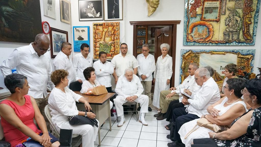 www.juventudrebelde.cu Los periodistas mexicanos compartieron sus experiencias con los colegas de Cuba, invitados por el director del diario Por Esto!