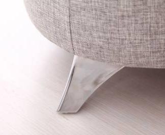 Plástico-Aluminio Pata fundición cromada brillo Solamente se puede utilizar en la mesa PATA MAD. VALENTINA "V" Inclinada ALTURA: 10,3 cm. ALTURA: 15,4 cm.