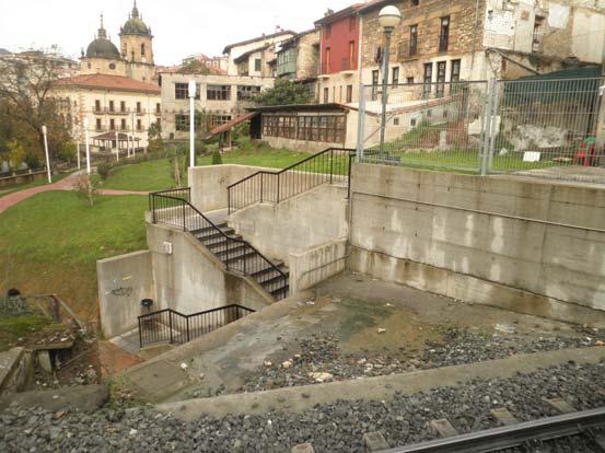 Se plantea una nueva reposición del alumbrado municipal una vez se urbanice el tramo sobre la estación y frente a los portales afectados.