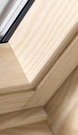 Las ventanas para techo inclinado VELUX son fabricadas en Europa con madera de pino nórdico* y pueden ser instaladas en pendientes de entre 15 y 90 grados tanto en cubiertas lisas como onduladas.