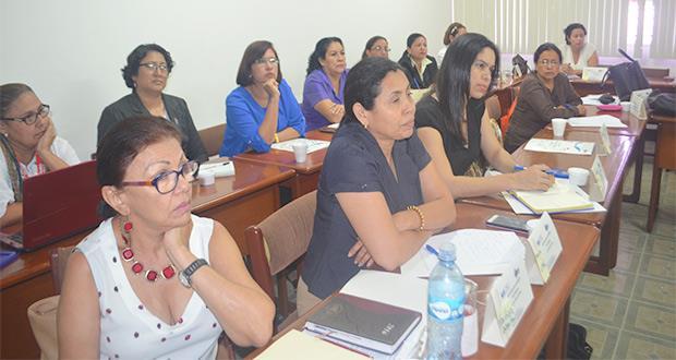 Bibliotecarios (as) se reúnen para fortalecer gestión académica El Sistema de Bibliotecas Universitarias de Nicaragua (SIBIUN) culminó la tarde del 13 de junio del 2016 en la Universidad UCA su XXVI