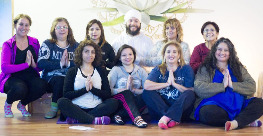 Testimonios Boletín APKY Noviembre Taller para personas con Fibromialgia En el corazón de la Fundación Yo Soy se respira el anhelo de servir a través de las enseñanzas de Kundalini Yoga y es así como