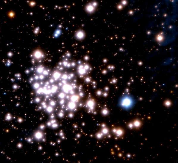 Arches Cluster Galactic Center Age ~ 2 Myr ~ 50 OB stars 10 3-4
