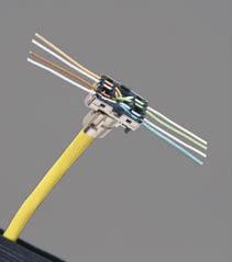 T568 A y B. Permite todos los tipos de cable: U/UTP, F/UTP y SF/UTP 3 Separar e insertar los hilos Respetando unos 13 mm.