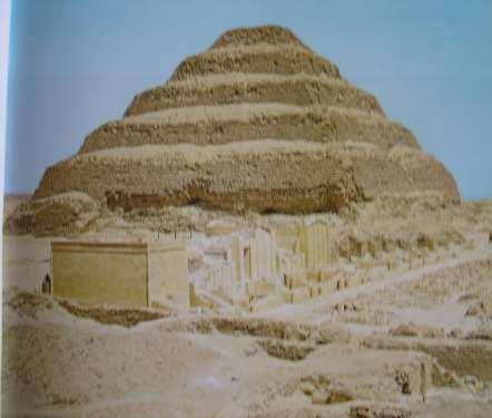 Imperio Antiguo Arquitectura 1) Mastabas: Pirámides escalonadas.
