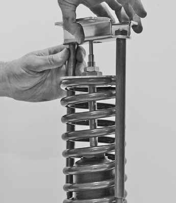 5 6 Pilar Colocar el plato montaje del actuador en la válvula y centrar los agujeros de montaje.
