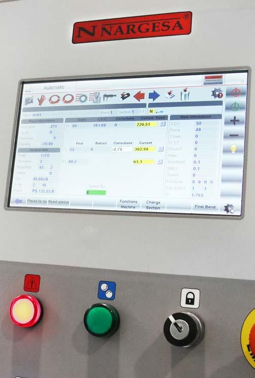 El control CNC es el núcleo encargado de gestionar todos los sistemas e incorpora entre otras innovadoras soluciones, el control de presión electrónico adaptativo, que calcula la potencia requerida