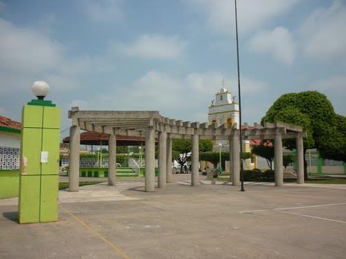 2. El Malecón de Municipio de Jalapa, Tabasco: sirve de parque recreativo, donde por las mañanas y las