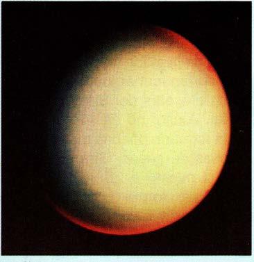 Su capa gruesa de nubes ha impedido mayores estudios de su superficie. URANO Antiguamente se creía que Saturno era el planeta más lejano. Pero en 1781 se descubrió Urano.