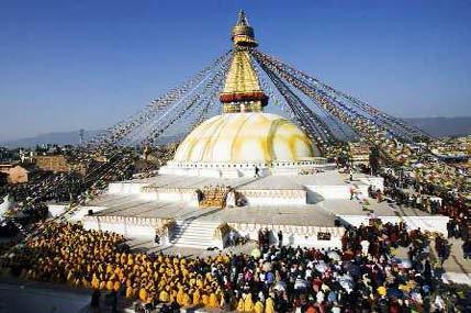 NEPAL 10 Días Paraíso de Kumari Recorrido clásico por Nepal visitando Katmandú, así como los monumentos que envuelven el Valle de Katmandú considerados algunos de ellos como Patrimonio de la