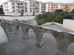 TERMAS ROMANAS DE LA CARRERA Las estructuras consolidadas conforman el tramo del acueducto romano de Almuñécar (Sexi) conocido como Acueducto de la Carrera.