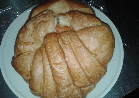 156.Croissant pequeño / grande relleno Jamón ó Queso ó Pavo