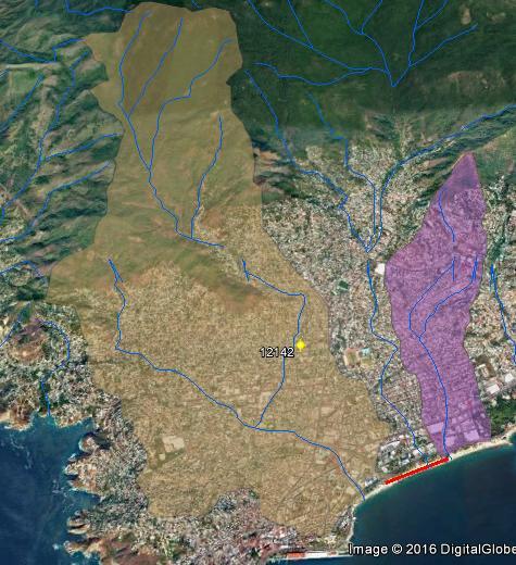 2151 m Figura 3.2. Localización de la cuenca del Arroyo Aguas Blancas (naranja) y del río Camarón (morado),la línea roja ejemplifica la ubicación de la playa Tamarindos, la localización de la
