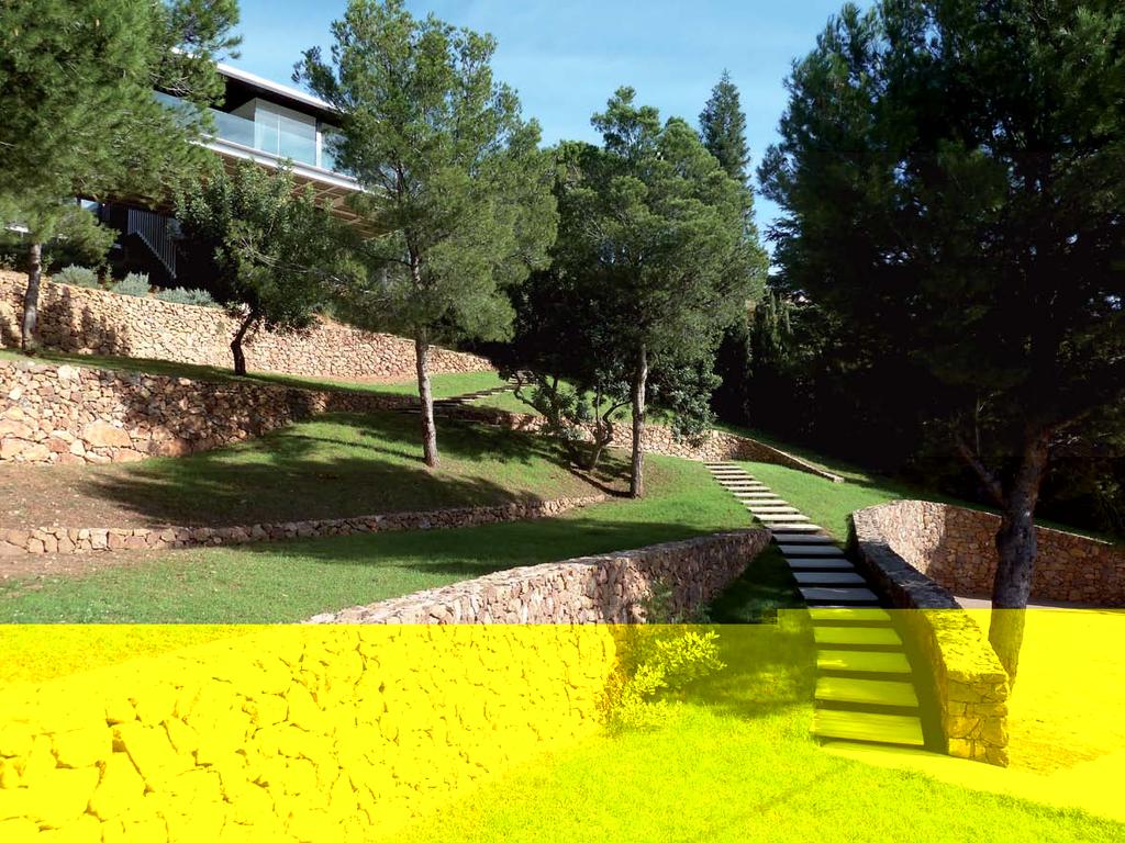ESTUDIO OFFICE OF ARCHITECTURE IN BARCELONA (OAB)-FERRATER & ASOCIADOS La CASA BF, de OAB-Ferrater & Asociados, se apoya sutilmente sobre el terreno Ligereza, ingravidez y dominio del paisaje.