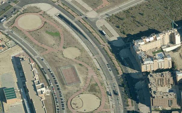 Estación de Álvarez de Villaamil (ref. Bing Maps y visita de campo ) Inicio de soterramiento línea ML1 (ref.