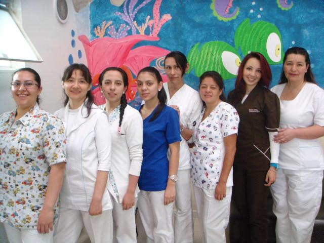 7 pediatras. 4 Jefes de enfermería.