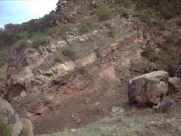 CAPA o ESTRATO Es la más pequeña unidad litoestratigráfica formal de las rocas sedimentarias, se limita a determinadas capas distintivas cuyo reconocimiento resulte particularmente útil.