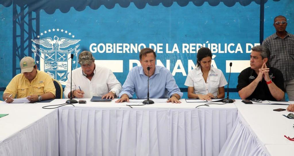 Gabinete Sectorial en la provincia de Veraguas Un conversatorio amplio con residentes de Calobre, en Veraguas, sostuvo el presidente Juan Carlos Varela, quien anunció nuevas obras para este distrito