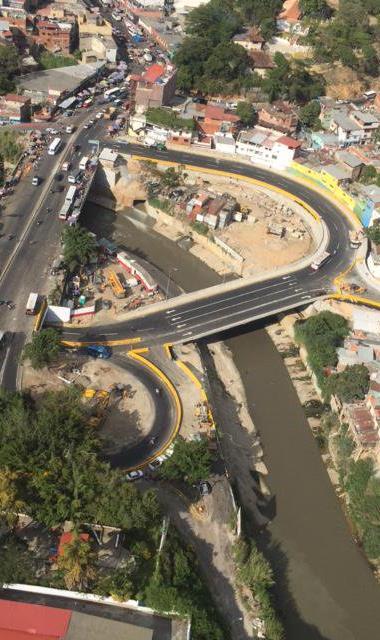 17 metros de ancho Con la obra se realizó la prolongación de la avenida Río de Janeiro, y se enlazó
