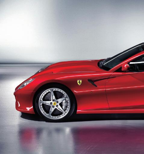 uno Qué beneficios tiene? COMPARTIMOS TU PASIÓN 4 Experiencias Ferrari: Con su Tarjeta Ferrari usted podrá tener la posibilidad de disfrutar los siguientes beneficios: Driving Experience.